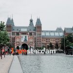 Amsterdam / Foto: Jennieramida (unsplash)