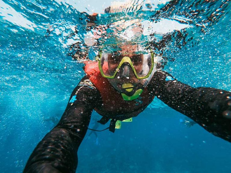 Los mejores accesorios subacuáticos para experimentar el océano como nunca antes