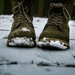 Las mejores botas de invierno para viajar / Foto: Arunas Naujokas (unsplash)