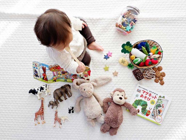 Los 8 mejores juguetes de viaje para niños en 2022